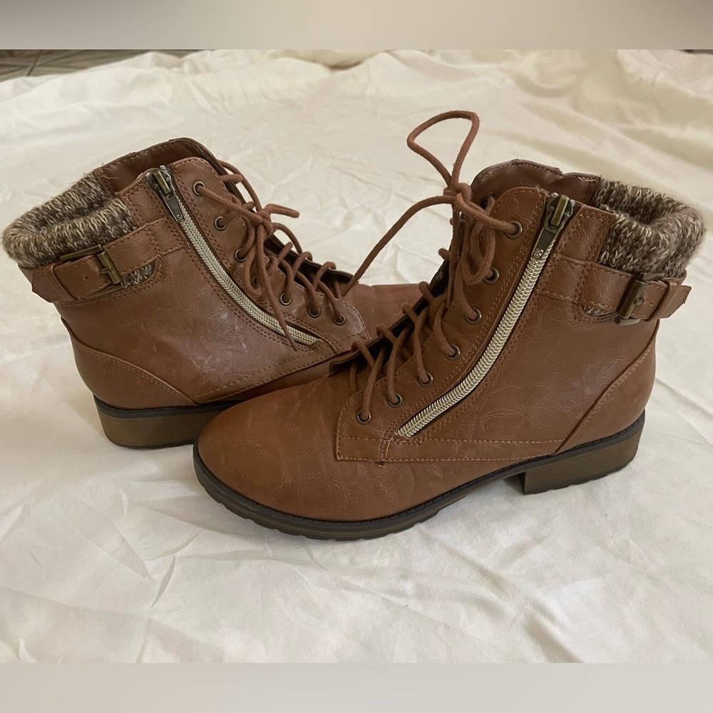 UNR8ED Women’s Remington Zip Up Ankle Bootie